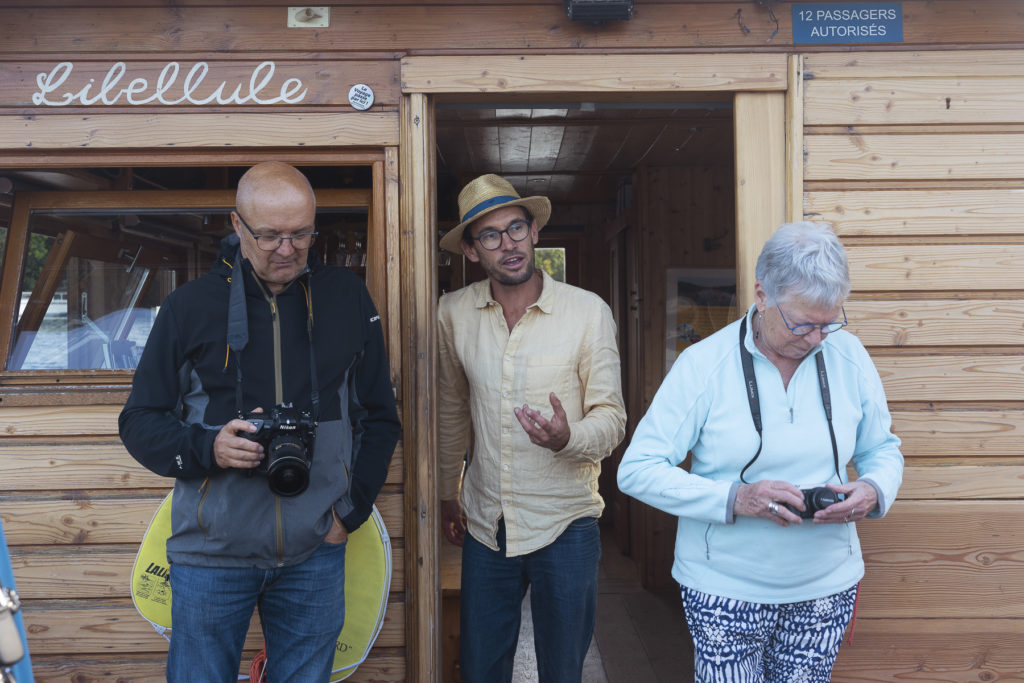 , Un voyage en petit comité et lumière dorée